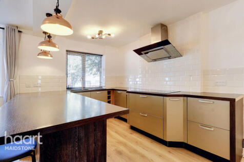 Buckland Hill, Maidstone 2 bed apartment for sale