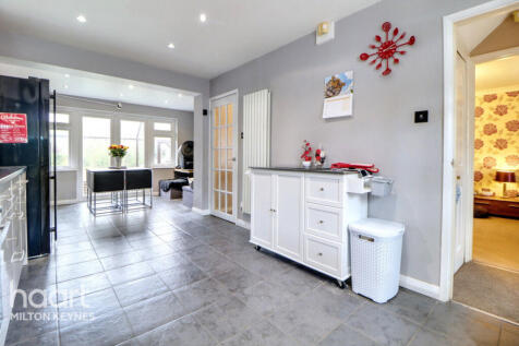 Maynard Close, Milton Keynes 3 bed semi