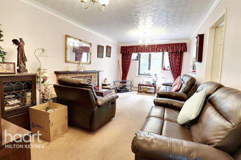 Bernay Gardens, Milton Keynes 3 bed detached house for sale