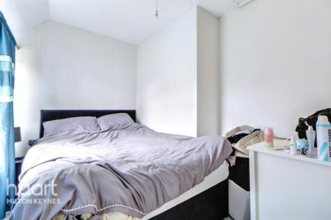 Buckingham Road, Steeple Claydon 2 bed semi
