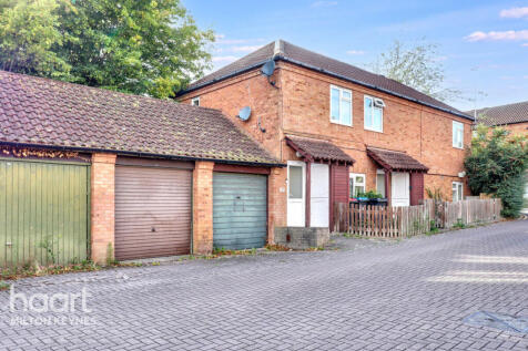 Bowyers Mews, Milton Keynes 2 bed maisonette for sale