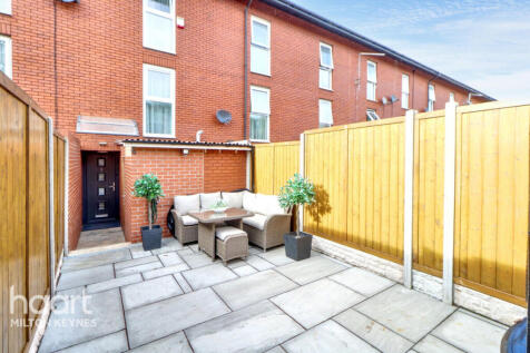 Permayne, New Bradwell 3 bed terraced house for sale
