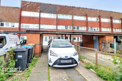 Moorfoot, Fullers Slade 3 bed terraced house for sale