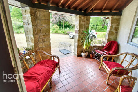 Raglan, Usk 4 bed detached house for sale