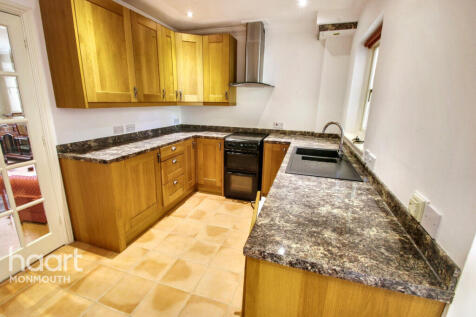Barons Court, Usk 3 bed terraced house for sale