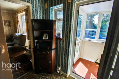 Broadstone Terrace, Chepstow 3 bed semi