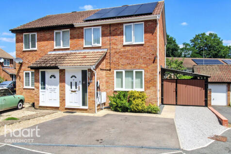 2 bedroom semi-detached house for sale