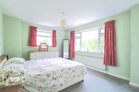 Chiltern Close, Haslemere 4 bed detached house for sale