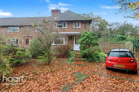 Tyndalls, Hindhead 4 bed end of terrace house for sale