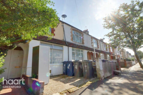 Victoria Road, Southall 2 bed maisonette for sale
