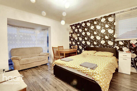 Verulam Road, Greenford 1 bed detached house for sale