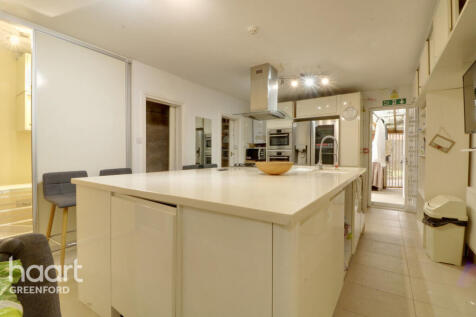 Arrowscout Walk, Northolt 4 bed terraced house for sale