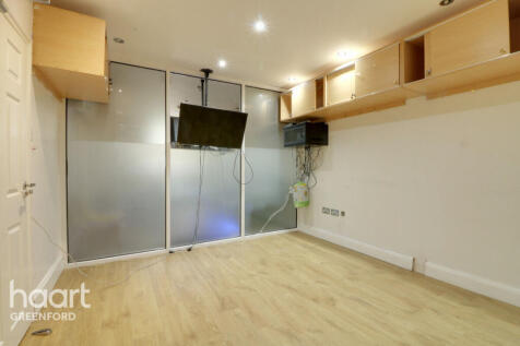 Arrowscout Walk, Northolt 4 bed terraced house for sale