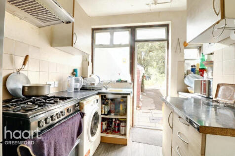 Queens Avenue, Greenford 3 bed terraced house for sale