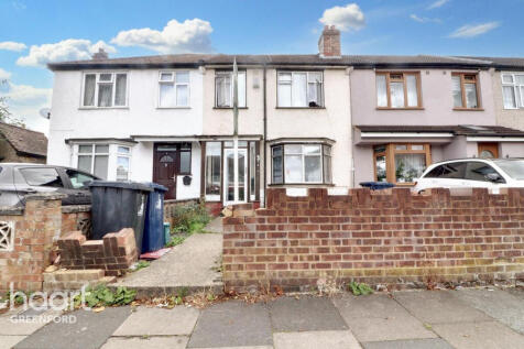 Queens Avenue, Greenford 3 bed terraced house for sale