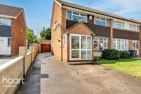 3 bedroom semi-detached house for sale