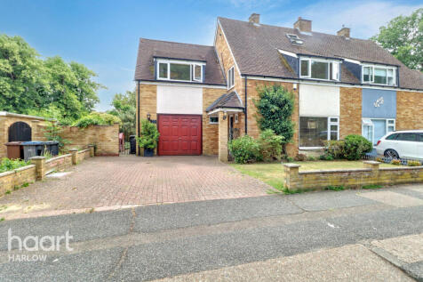 4 bedroom semi-detached house for sale