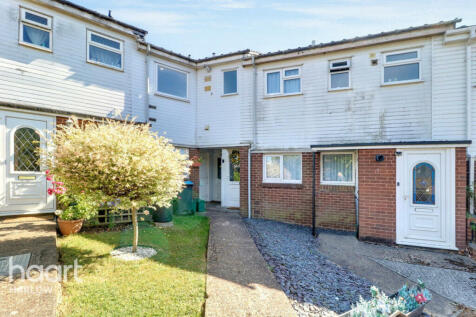 Sycamore Field, Harlow 2 bed maisonette for sale