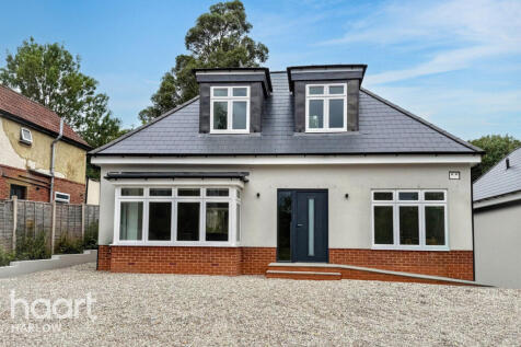 Start Hill, Bishop's Stortford 4 bed chalet for sale