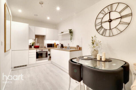 Carnation Gardens, Hayes 1 bed apartment for sale