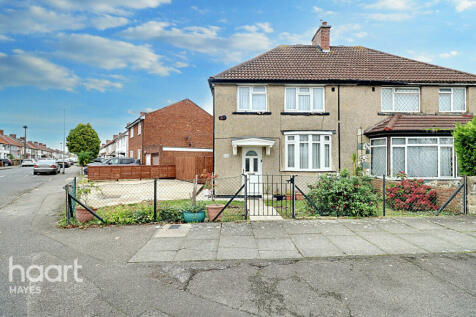 3 bedroom semi-detached house for sale