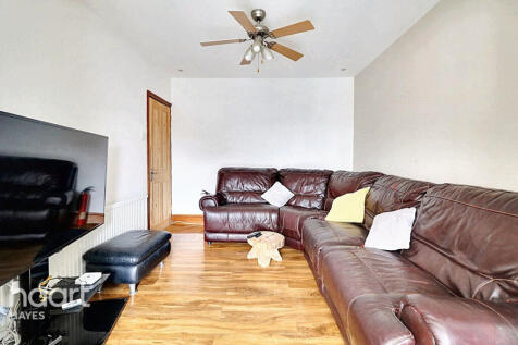 Princes Park Close, Hayes 3 bed terraced house for sale