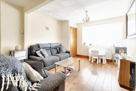 Cranford Drive, Hayes 3 bed terraced house for sale
