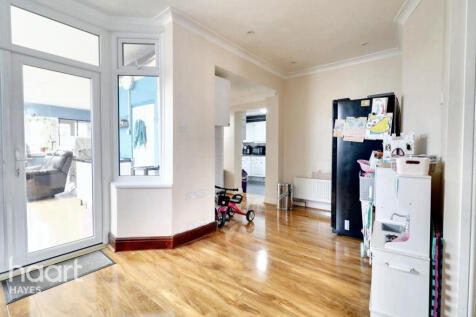 7 bedroom semi-detached house for sale