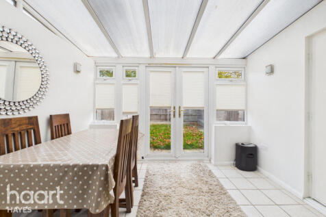 1 bedroom semi-detached house for sale