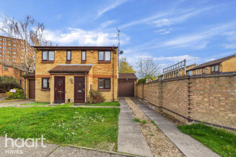 1 bedroom semi-detached house for sale