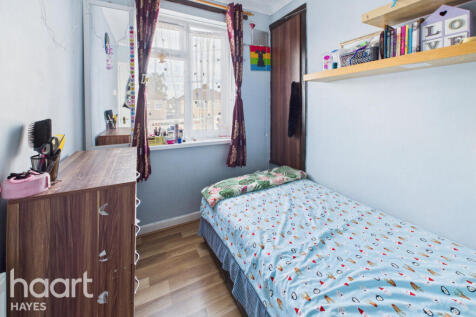 Willow Tree Lane, Hayes 2 bed maisonette for sale