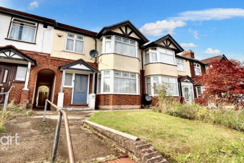 Crawley Green Road, Luton 3 bed terraced house for sale