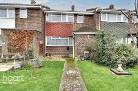 Willow Walk, Rochford 3 bed terraced house for sale