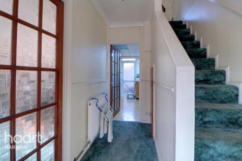Robin Grove, Harrow 3 bed terraced house for sale