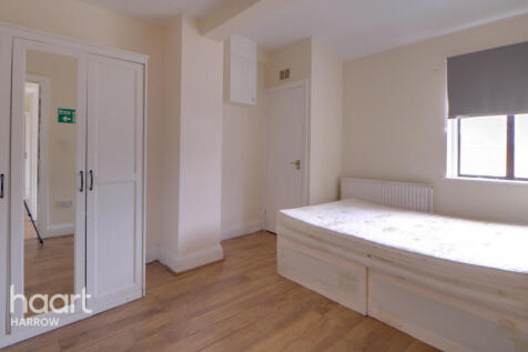 Kenton Road 2 bed flat for sale