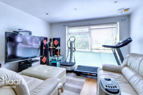 Aran Drive, Stanmore 2 bed flat for sale