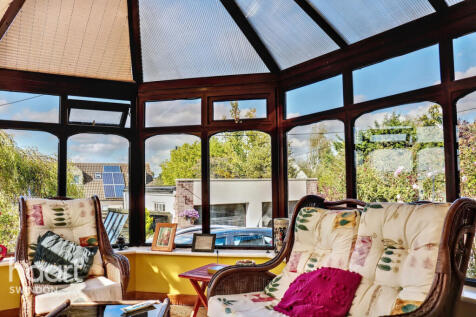 Common Road, Malmesbury 4 bed detached house for sale