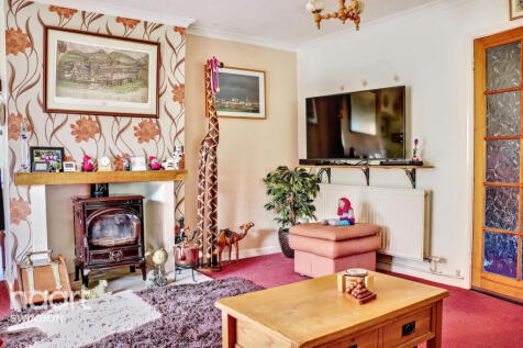 Common Road, Malmesbury 4 bed detached house for sale