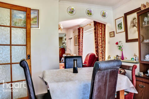 Common Road, Malmesbury 4 bed detached house for sale