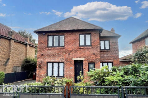 3 bedroom detached house for sale