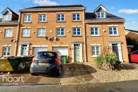 Shipman Road, Leicester 3 bed townhouse for sale