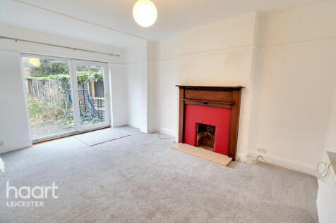 5 bedroom semi-detached house for sale