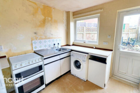 balderstone Close, Leicester 3 bed terraced house for sale