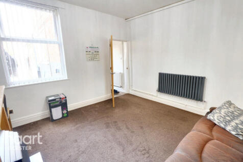 Longcliffe Road, Leicester 3 bed detached house for sale