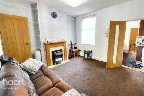 Longcliffe Road, Leicester 3 bed detached house for sale