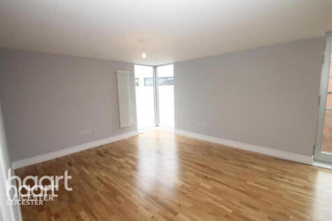 Shires Lane, Leicester 2 bed apartment for sale