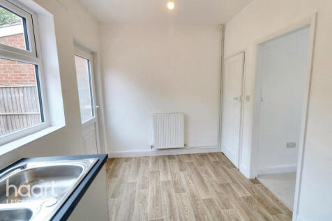Green Lane Road, Leicester 2 bed terraced house for sale