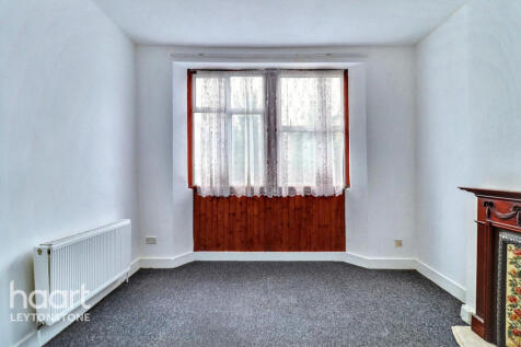 Hainault Road, London 1 bed flat for sale