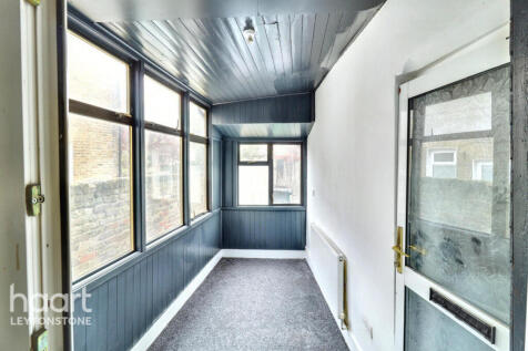 Hainault Road, London 1 bed flat for sale