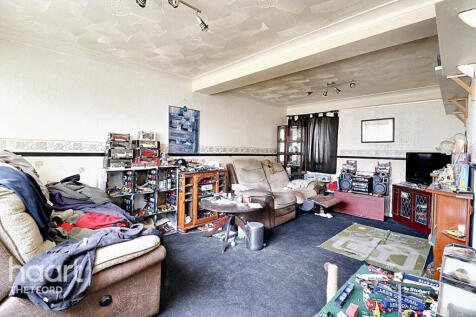St Martins Way, Thetford 3 bed terraced house for sale